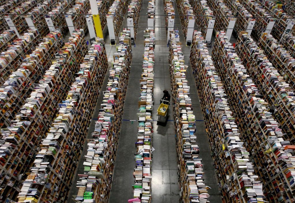 Ο πληροφοριοδότης της Cambridge Analytica θεωρεί την Amazon απειλή για… τη μόδα