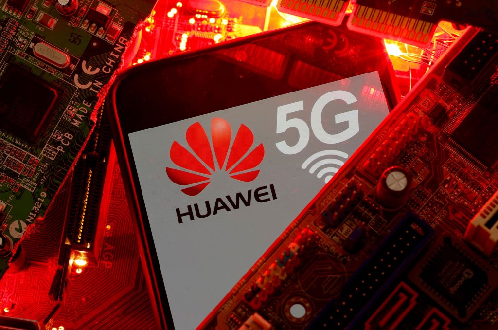 Ξηλώνεται ο εξοπλισμός της Huawei από τα δίκτυα κινητής στις ΗΠΑ