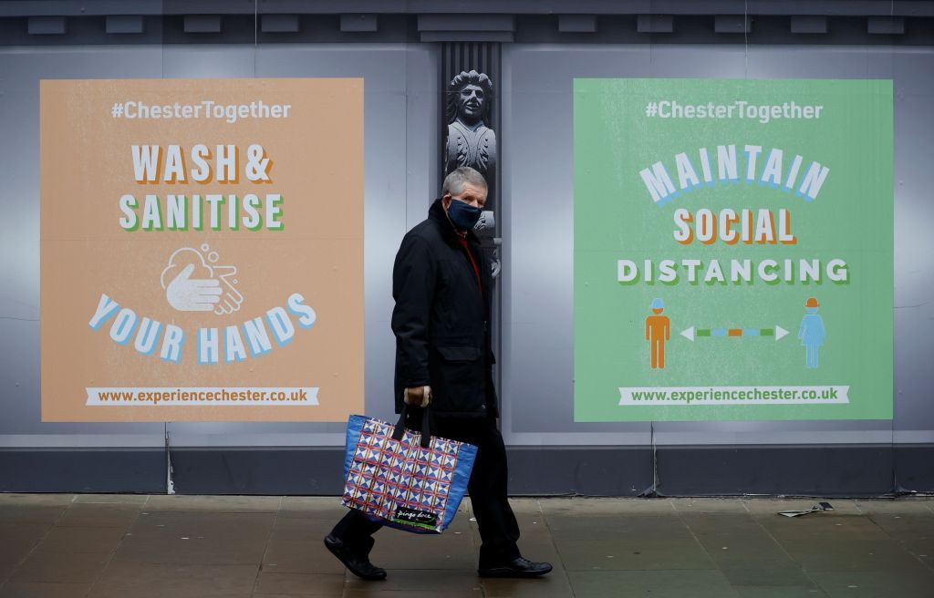 Καταστροφική η άρση των μέτρων στις γιορτές, προειδοποιούν ειδικοί στη Βρετανία