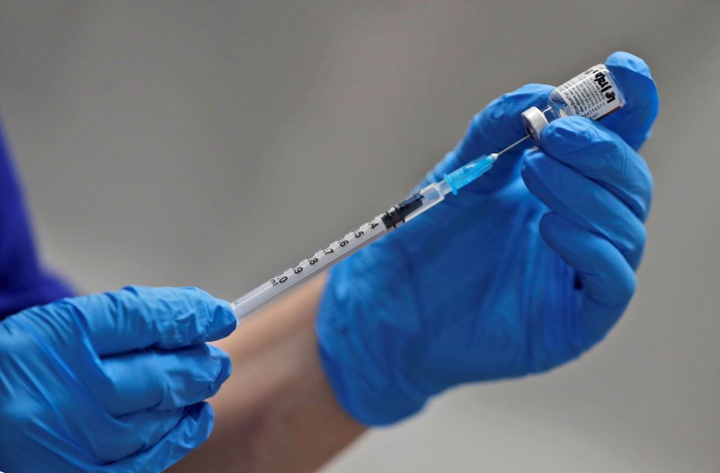 Εμβόλιο – Πουρνάρας : Το αλλεργικό περιστατικό ήταν μια ταχυκαρδία