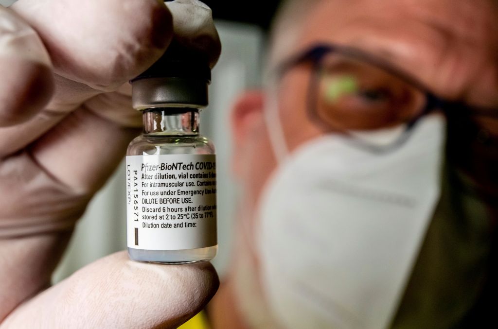 Εμβόλιο κοροναϊού : Ημέρα ορόσημο για την ανθρωπότητα - Ξεκινούν οι εμβολιασμοί στην Ευρώπη