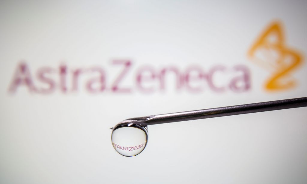 Κοροναϊός : Η AstraZeneca υπέβαλε πλήρη δεδομένα στον ΕΜΑ για αδειοδότηση του εμβολίου