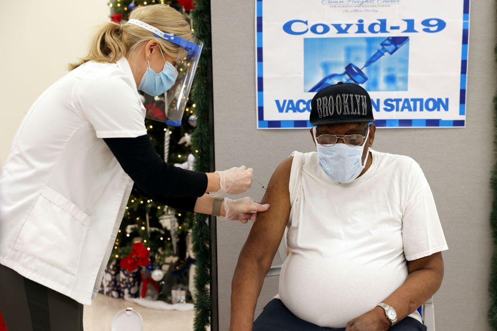 Κοροναϊός : Οι ΗΠΑ δεν θα πετύχουν το στόχο για 20 εκατ. εμβολιασμούς το 2020