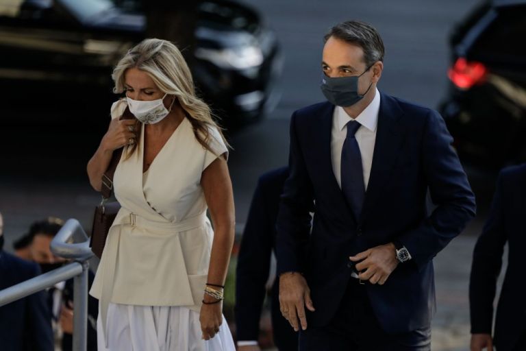 Εμβόλιο : Στις 28/12 θα εμβολιαστούν ο Κυριάκος Μητσοτάκης και η Μαρέβα