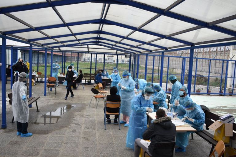 Κοροναϊός : 48 κρούσματα στις φυλακές της Λάρισας
