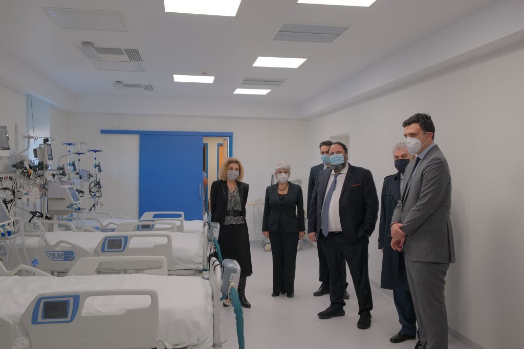 Vasilis Kikilias, the Greek Minister of Health, inaugurated 12 new ICU beds