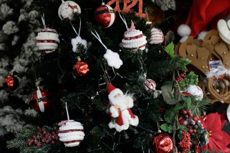 Lockdown : Λιανεμπόριο μόνο με click away – Αντιδράσεις για το μερικό άνοιγμα