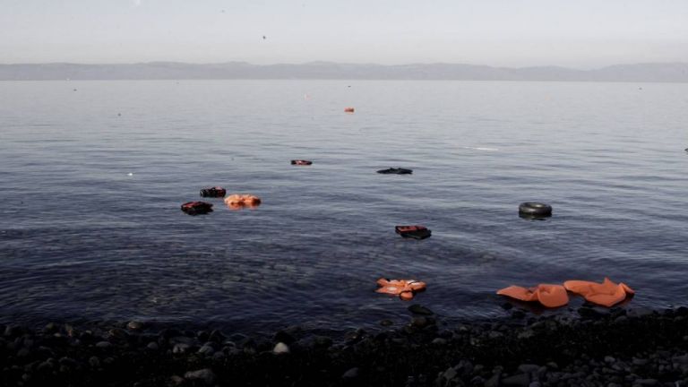 Ύπατη Αρμοστεία για το ναυάγιο στη Λέσβο: Ανάγκη να έχουν πρόσβαση σε ασφαλείς οδούς