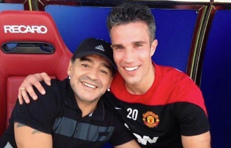 Φαν Πέρσι : «Όταν ο Μαραντόνα μου φίλησε το πόδι…»