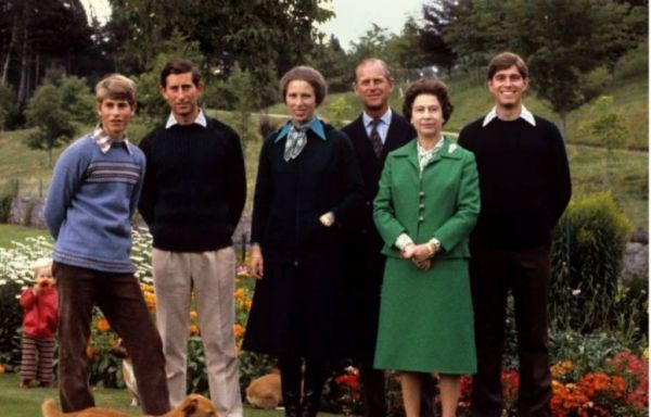 Πρίγκιπας Άντριου : Το σκάνδαλο σεξουαλικής  κακοποίησης  που «τσάκισε» την βασιλική οικογένεια