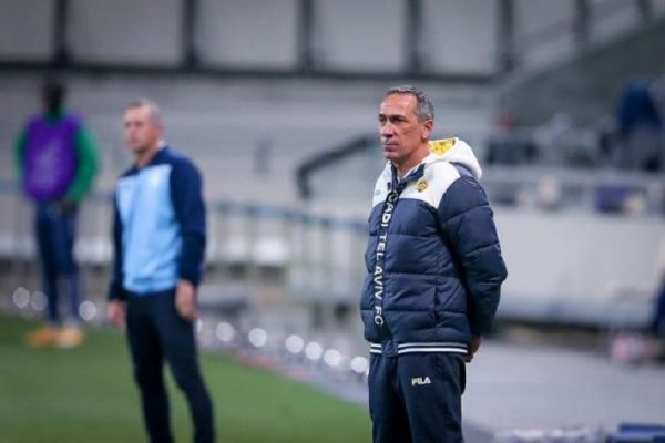 Σε δύσκολη θέση ο Δώνης : «Δεν με νοιάζει τι λένε για το μέλλον μου»