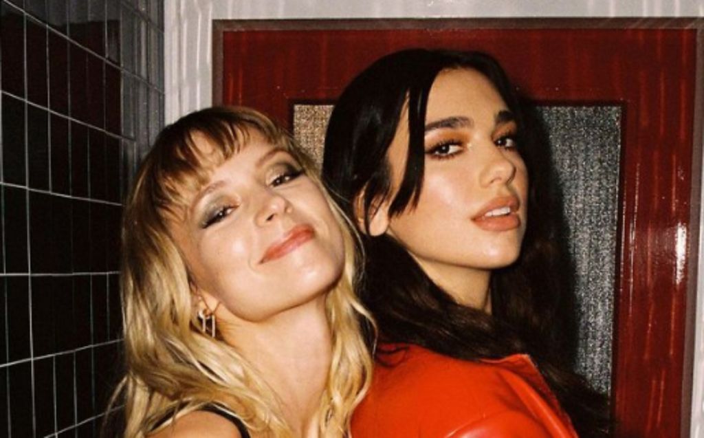 Πώς θα απλώσετε σωστά το ρουζ στο πρόσωπο σας;