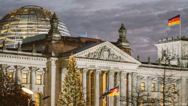 Γερμανία: Όταν χρεώνεται και κερδίζει δισεκατομμύρια…