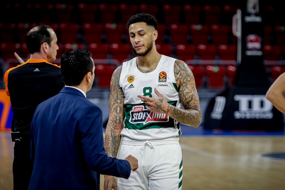 Αγωνία στον Παναθηναϊκό, τραυματίστηκε ο Ογκουστ