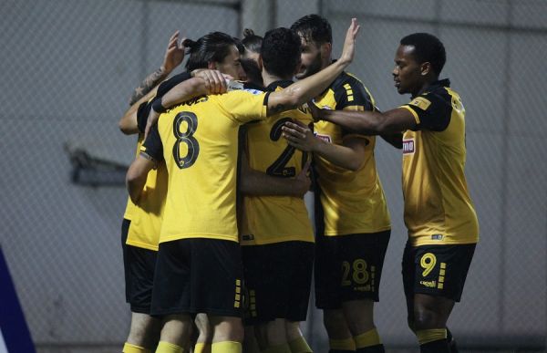 Απόλλων Σμύρνης – ΑΕΚ 3-4 : Το VAR έσωσε την ΑΕΚ