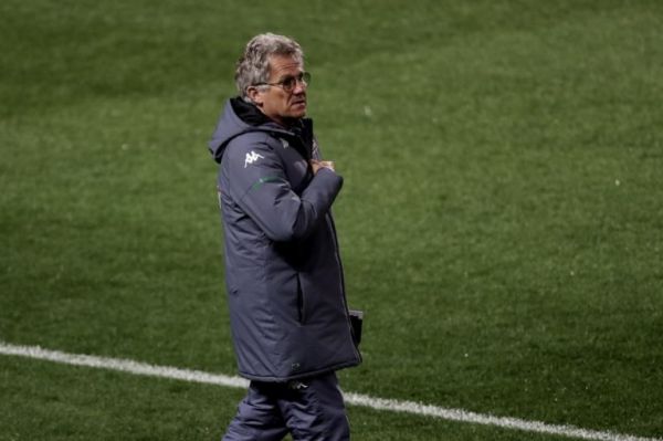 Μπόλονι : «Ο Βιγιαφάνες έχει πρόβλημα με την συμπεριφορά του»