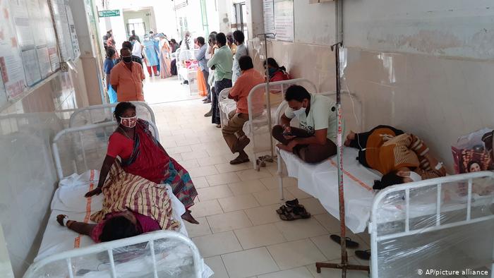 Ινδία : Γεμίζουν τα νοσοκομεία από ασθενείς με μυστηριώδη λοίμωξη - Ένας νεκρός