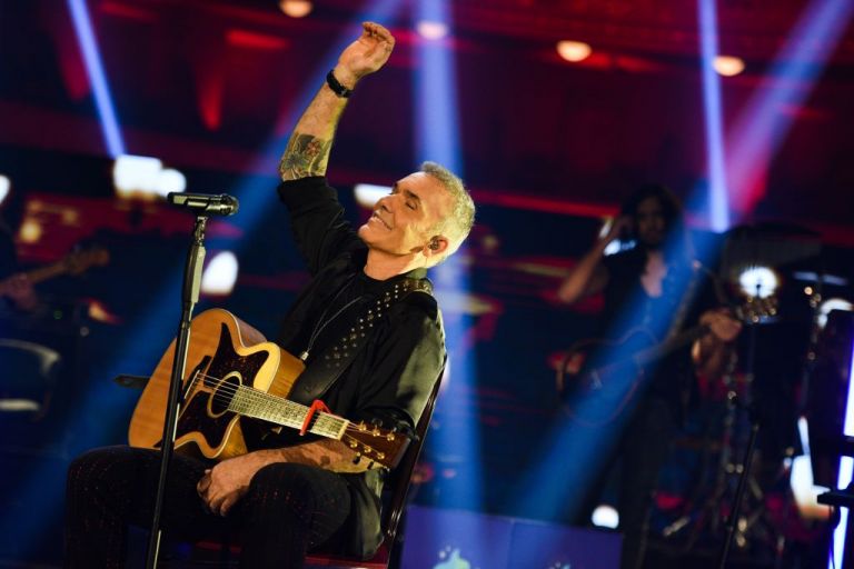 Ο Στέλιος Ρόκος μιλάει για τη μουσική βραδιά στο «Σπίτι με το MEGA», την Λήμνο και τα τέσσερα παιδιά του