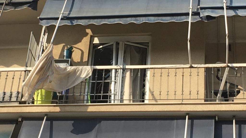 Έκρηξη σε διαμέρισμα στη Λιοσίων – Μια τραυματίας