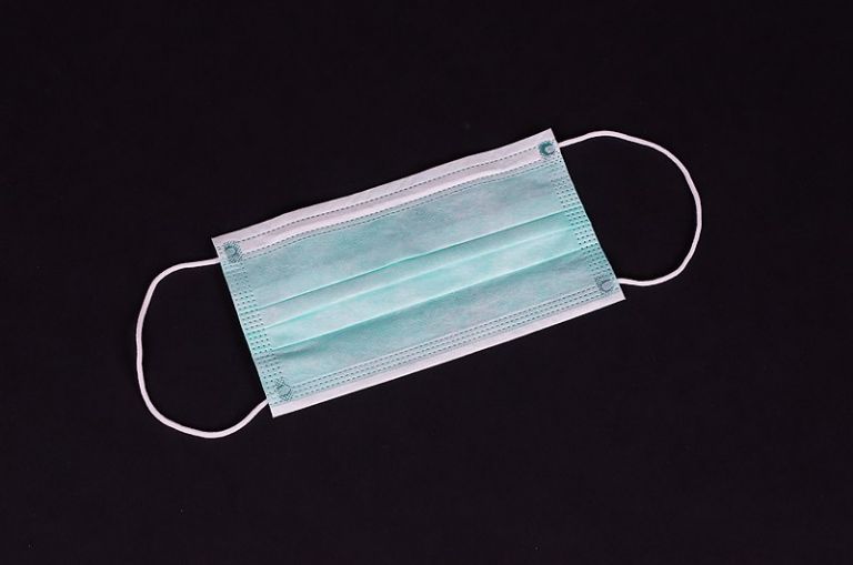 Κοροναϊός : Γιατί θα πρέπει να φοράμε μάσκα ακόμα και μετά το εμβόλιο