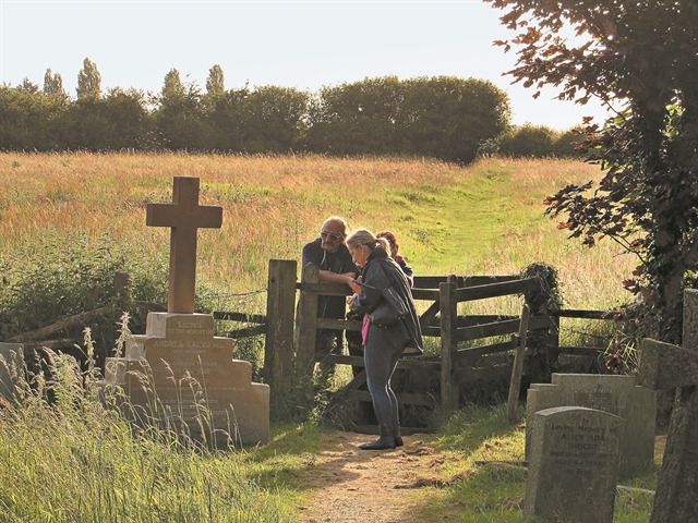 H ιστορία του τάφου του μεγάλου ποιητή Ανδρέα Κάλβου στην Αγγλία