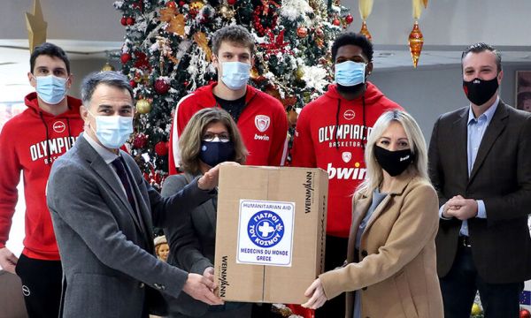 Η ΚΑΕ Ολυμπιακός παρέδωσε τον αναπνευστήρα στο νοσοκομείο «Αττικόν»