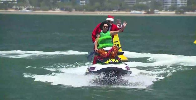 Αυστραλία: «Επέλαση» Αϊ Βασίληδων με τζετ σκι για καλό σκοπό