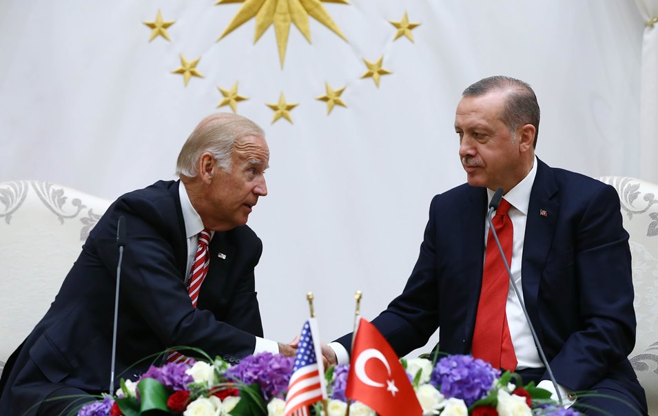 Η Τουρκία σταθμίζει τις συμμαχίες της μπροστά στην εποχή Μπάιντεν