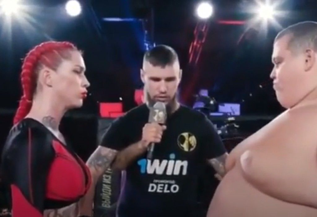 Πρωταθλήτρια ΜΜΑ «καταστρέφει» στο ρινγκ Youtuber 239 κιλών