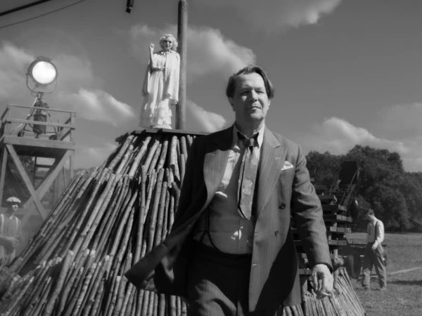 Mank: O Ντέιβιντ Φίντσερ αντιμέτωπος με την ιστορία του Χόλυγουντ