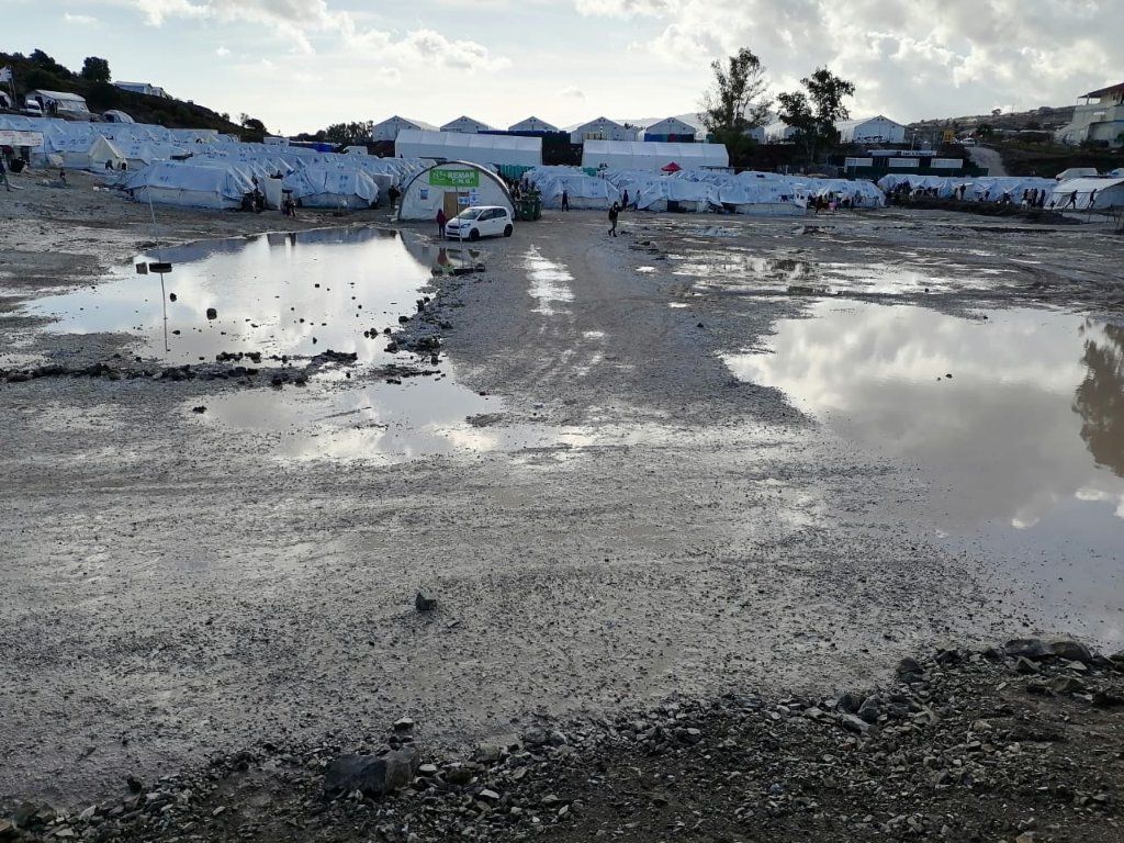 Προσφυγικό : Στα λασπόνερα για ακόμα μια φορά το Καρά Τεπέ