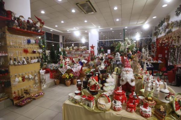 Γεωργιάδης: Κλιμακωτά το άνοιγμα της αγοράς – Με ποια σειρά θα ανοίξουν τα καταστήματα