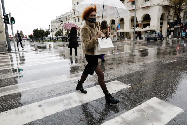 Lockdown : Υποτονική η κίνηση στην αγορά – Ασφυκτιούν οι βιοτεχνίες, «ανθεί» η αγορά πιτζάμας