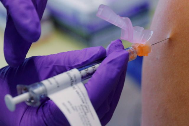 Εμβόλιο – Κοροναϊός : Σύσκεψη υπό τον πρωθυπουργό για το σχέδιο εμβολιασμού – Σε εξέλιξη ασκήσεις προσομοίωσης