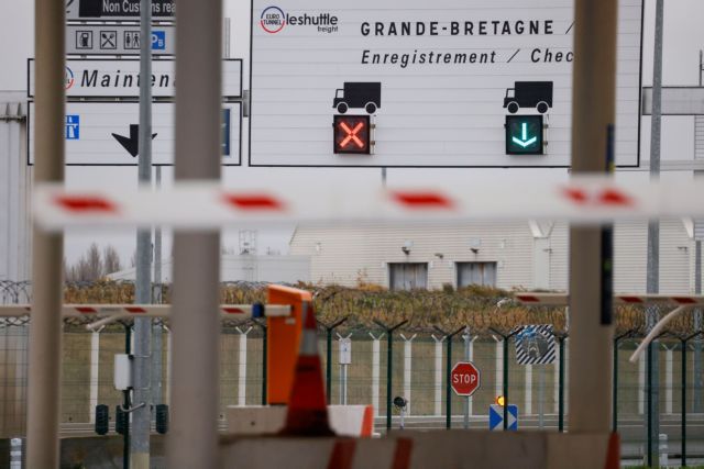 Κοροναϊός : Τουλάχιστον έως 6 Ιανουαρίου οι περιορισμοί στις μετακινήσεις από Βρετανία προς Γαλλία