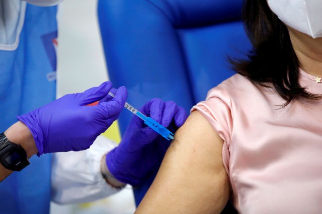 Η Ευρώπη θωρακίζεται : Δείτε τους πρώτους εμβολιασμούς