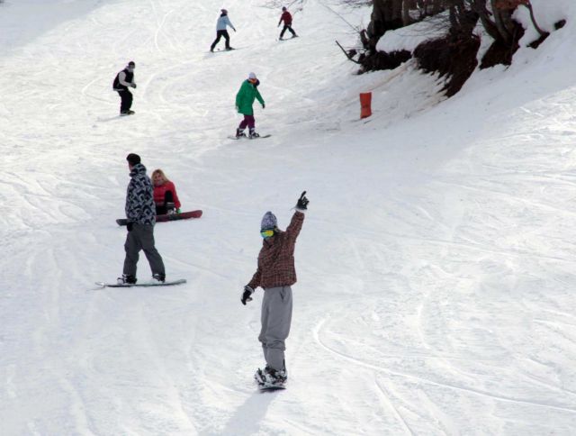 Ελβετία : Βρετανοί τουρίστες το έσκασαν από καραντίνα σε χιονοδρομικό κέντρο
