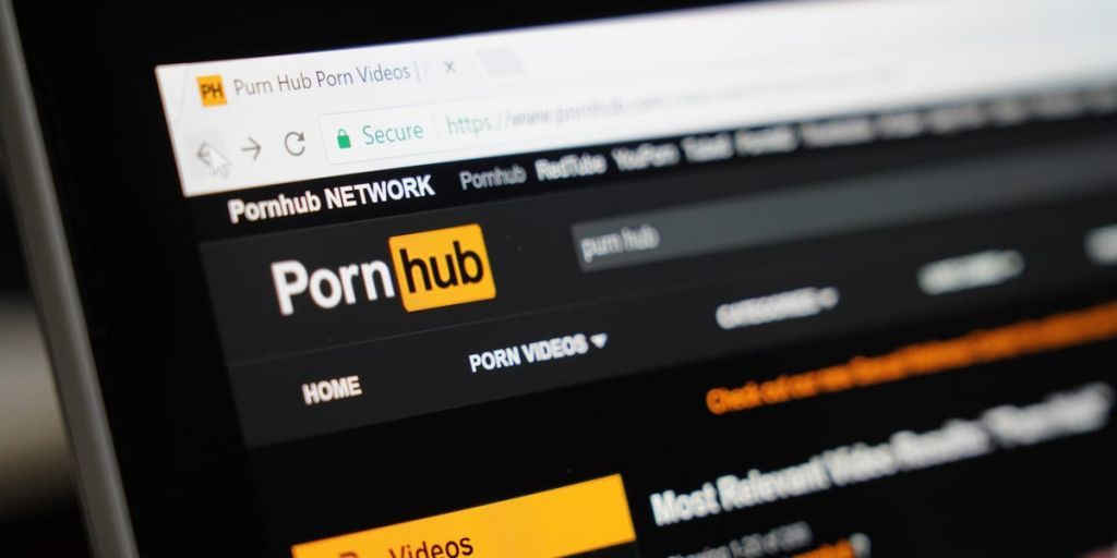 Νέες σοκαριστικές αποκαλύψεις για το σκάνδαλο της PornHub – Τι καταγγέλλουν πρώην εργαζόμενοι