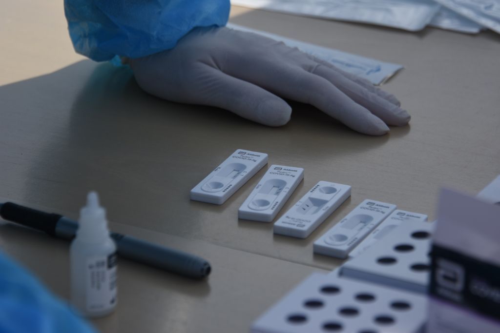 FDA: Εγκρίθηκε νέο rapid test που θα δείχνει πόσο διαρκεί η ανοσία των εμβολίων