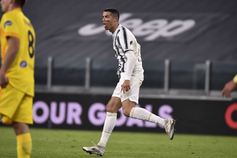 Ρονάλντο : Περήφανος που είμαι μέλος της κορυφαίας 11άδας όλων των εποχών