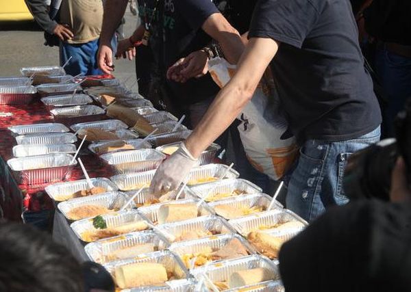 Editorial Ta Nea: Cushion