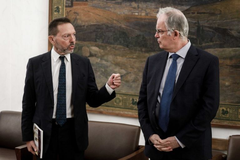 Ο κεντρικός τραπεζίτης και οι πρόεδροι της Βουλής