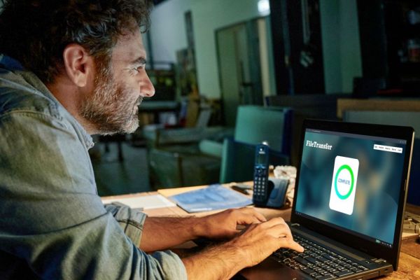 Ψηφιακά εργαλεία κρατούν ζωντανές τις μικρομεσαίες επιχειρήσεις εν μέσω πανδημίας