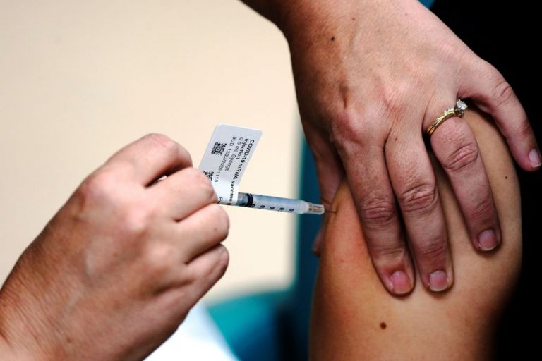Γιαμαρέλλου: Το εμβόλιο θα συμπεριφέρεται όπως το εμβόλιο της γρίπης