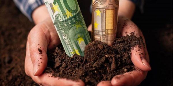 Κοροναϊός : Παρατείνονται οι ευρωπαϊκοί κανόνες για τις αγροτικές ενισχύσεις