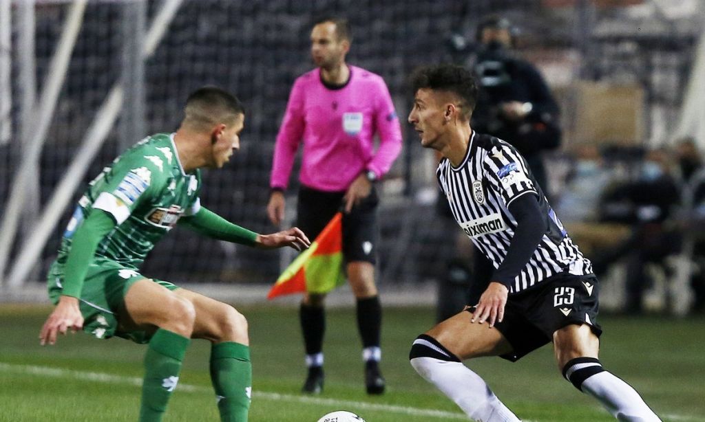 Ίδια φάση, διαφορετικές αποφάσεις: Στην Αγγλία είναι πέναλτι, στην Τούμπα όχι