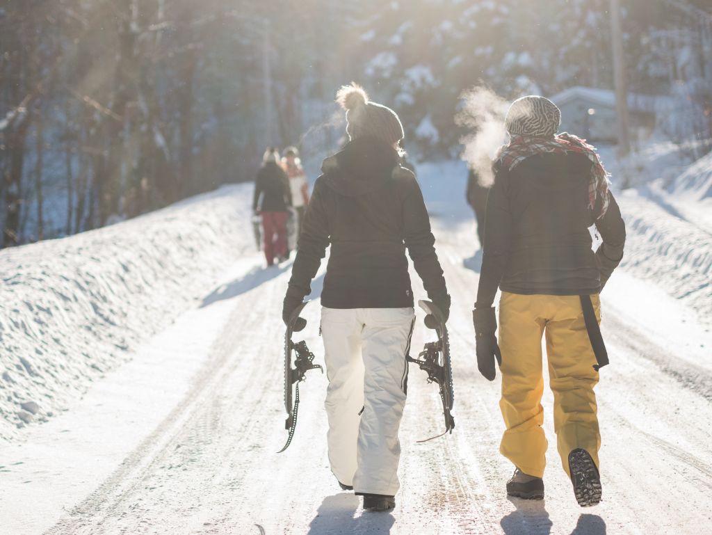 Κοροναϊός – Ελβετία : Εκατοντάδες Βρετανοί σπάνε την καραντίνα για να κάνουν… σκι
