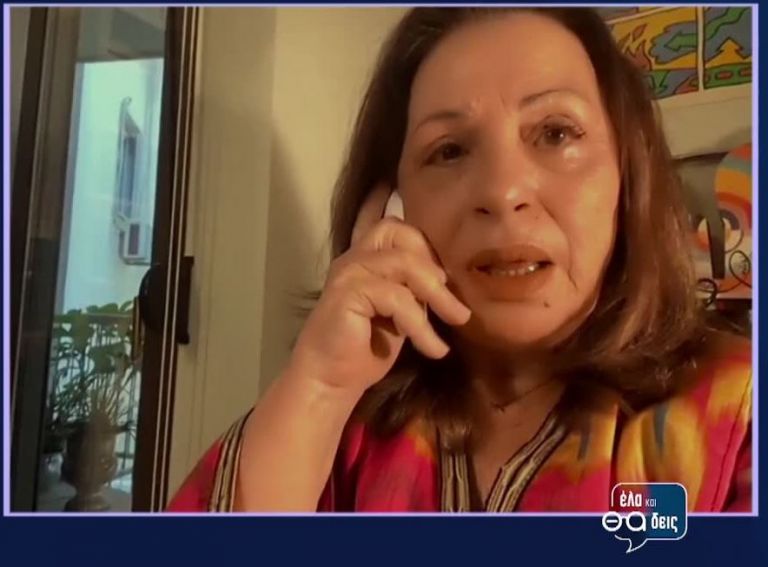 Η Χαρούλα Αλεξίου κλαίει όταν θυμάται τη σχέση της μαμάς της με την οικογένεια Καλδάρα