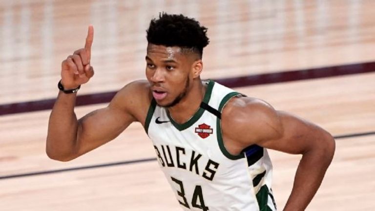 Αντετοκούνμπο : Οι Μπακς πανηγυρίζουν και οι υπόλοιποι… κλαίνε