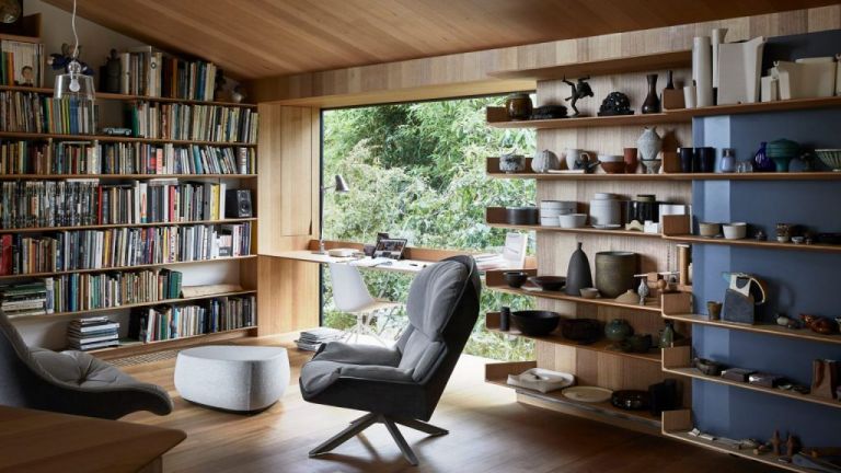 Κεραμικά & ξύλο: Στην προσωπική κατοικία ενός γνωστού Αυστραλού αρχιτέκτονα